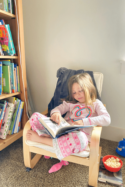 Niels reading a book
